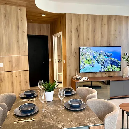 Mercury Tower 1br W Terrace And Rooftop Pool By Arco Collection Lejlighed *