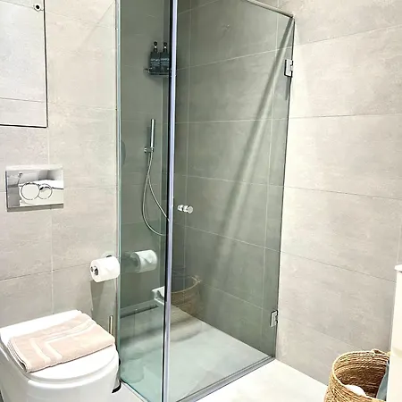 Mercury Tower 1br W Terrace And Rooftop Pool By Arco Collection *