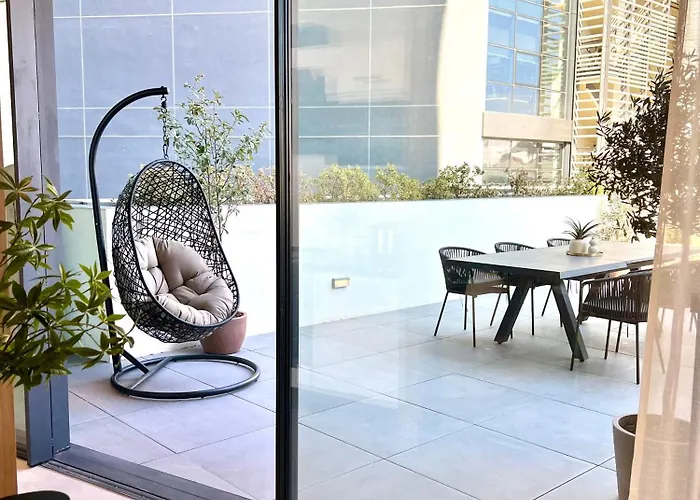 Mercury Tower 1br W Terrace And Rooftop Pool By Arco Collection Apartment