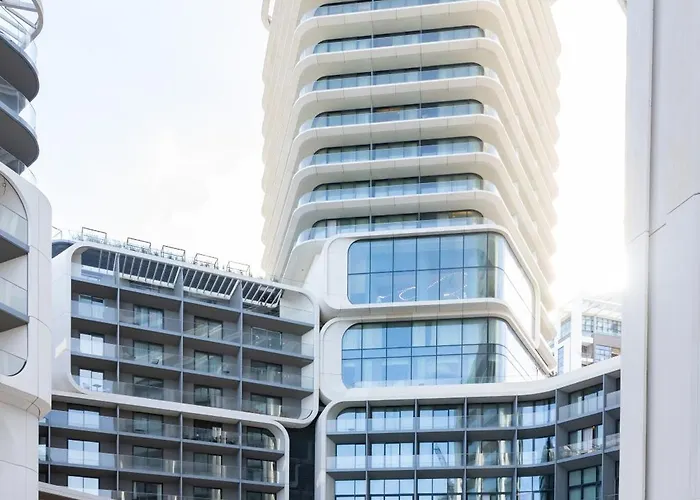 Mercury Tower 1br W Terrace And Rooftop Pool By Arco Collection Apartment