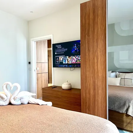 Mercury Tower 1br W Terrace And Rooftop Pool By Arco Collection *