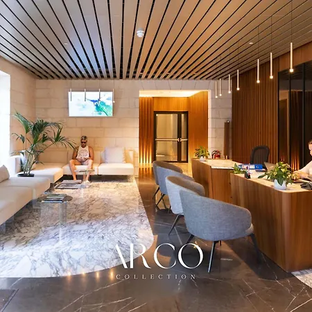 Mercury Tower 1br W Terrace And Rooftop Pool By Arco Collection